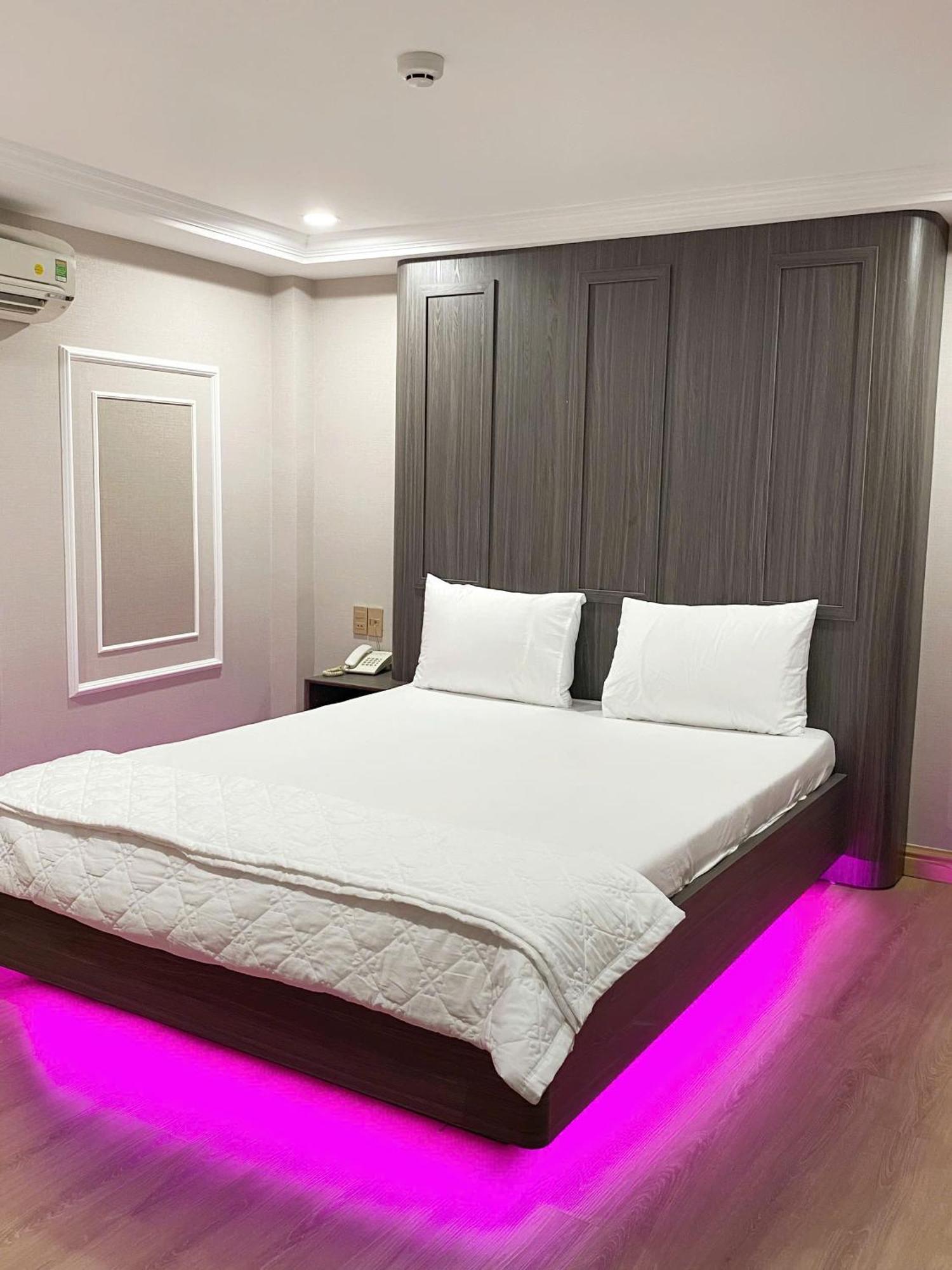 Thanh Binh Premium Hotel Хошимин Экстерьер фото